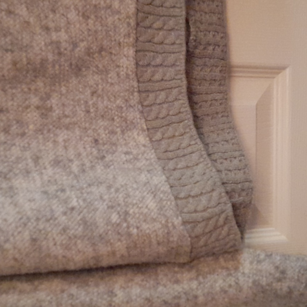 Zara Sweater - Picture 5 of 7